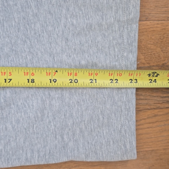 CHAMPION BRAND SIGNATURE BOYS GRAY SHORT SLEEVE TEE-SHIRT SIZE MEDIUM 10-12 - Picture 9 of 11